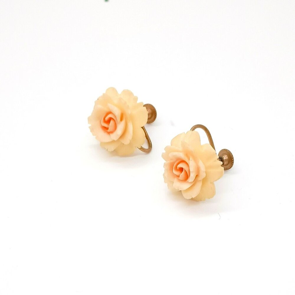 Vintage Rose Screw Back Earrings White Carved Flower Peach Center Jewelry